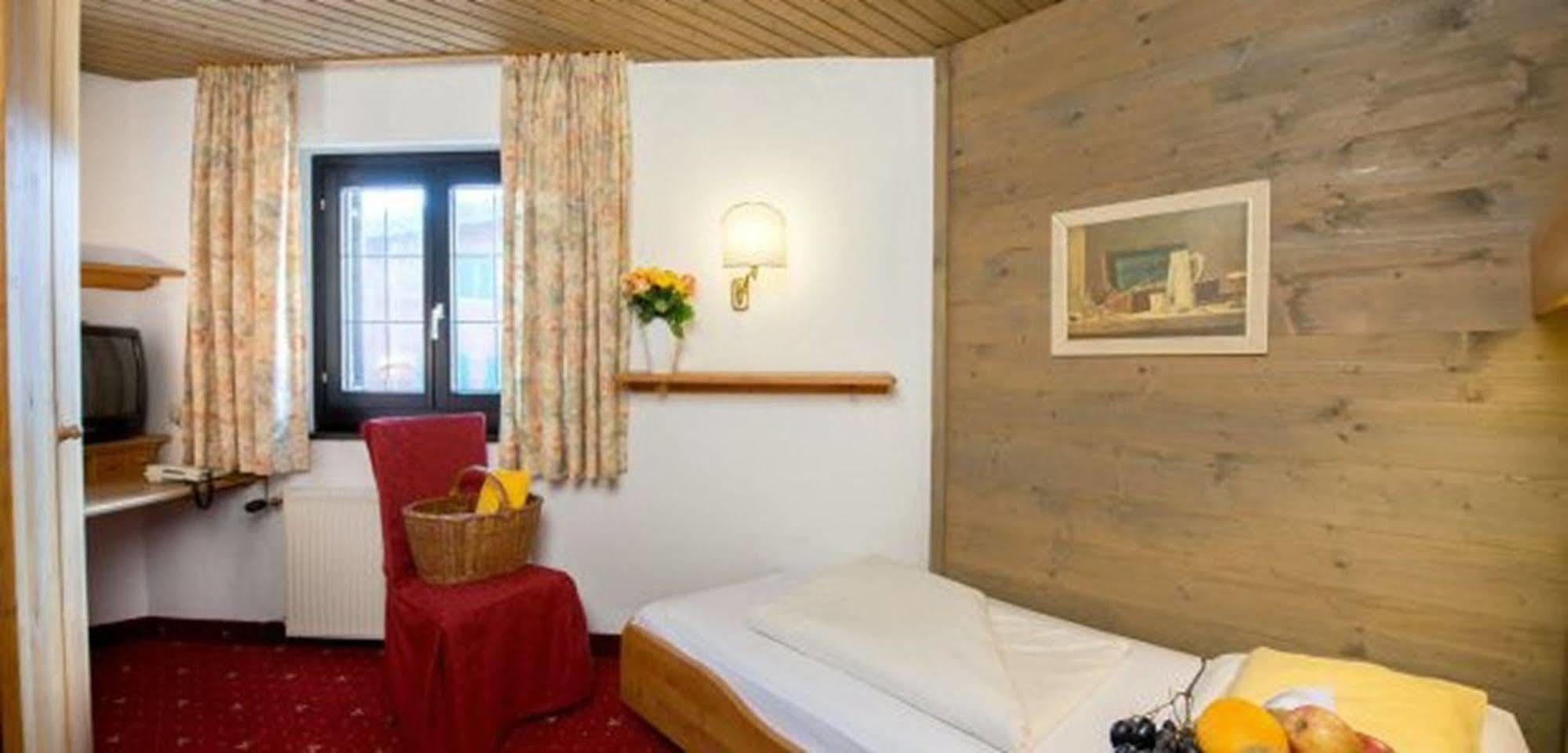 Haus Stefanie - Adults Only Ξενοδοχείο Ζέεφελντ Εξωτερικό φωτογραφία